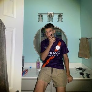 Meet your Posher, Eric